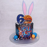 D.77.a LOONEY TUNES - Children Birthday Cakes - WILTON PATISSERIE